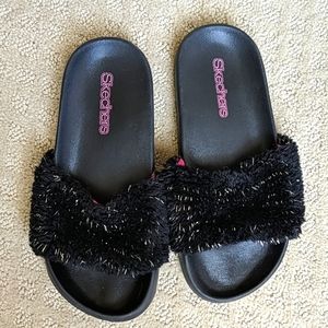 Girls Sketcher Slip On Sandals